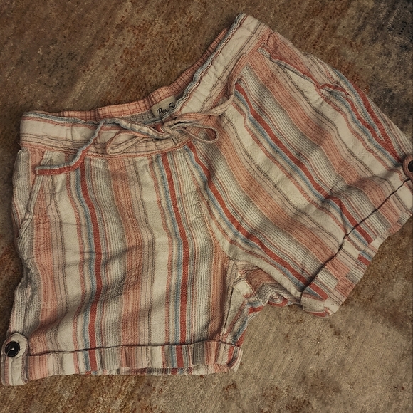 Per Se Striped Linen Blend Cuffed Shorts - Picture 1 of 13